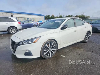 NISSAN ALTIMA SR