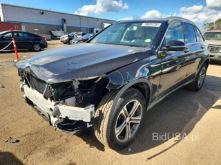 MERCEDES-BENZ GLC 300 4MATIC