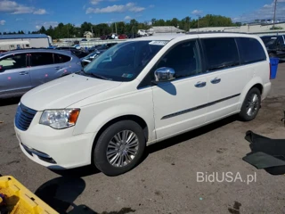 CHRYSLER TOWN & COUNTRY TOURING L