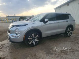MITSUBISHI OUTLANDER MAX 650