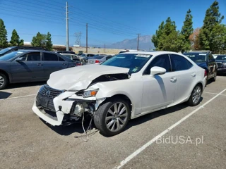 LEXUS IS 200T