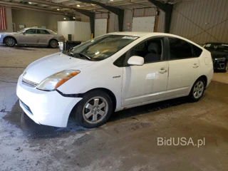 TOYOTA PRIUS BASE