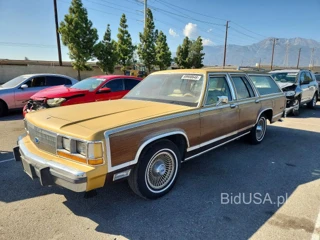 FORD CROWN VICTORIA COUNTRY SQUIRE LX