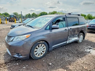 TOYOTA SIENNA LE