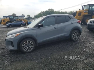NISSAN KICKS SV