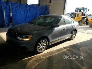 VOLKSWAGEN JETTA SE