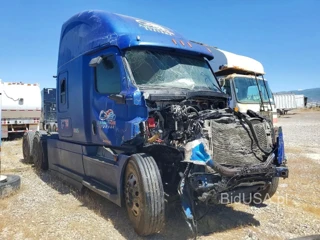 FREIGHTLINER CASCADIA 126