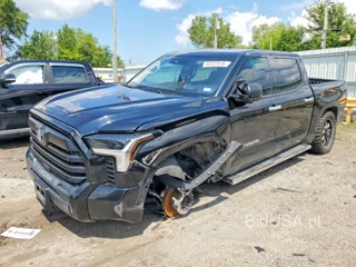 TOYOTA TUNDRA SR5