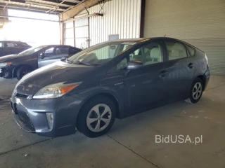 TOYOTA PRIUS THREE