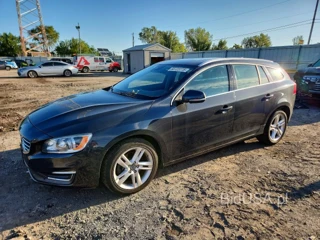 VOLVO V60 PLATINUM