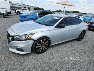 NISSAN ALTIMA SR
