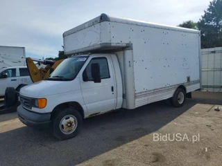 FORD ECONOLINE E450 SUPER DUTY CUTAWAY VAN