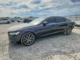 VOLVO S90 T5 MOMENTUM