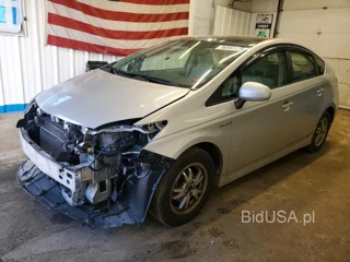 TOYOTA PRIUS THREE