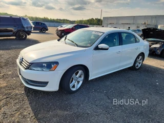VOLKSWAGEN PASSAT SE