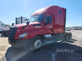FREIGHTLINER CASCADIA 126