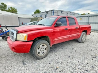 DODGE DAKOTA QUAD SLT