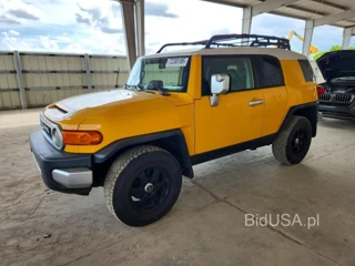 TOYOTA FJ CRUISER BASE