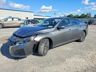 NISSAN ALTIMA SV