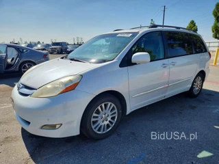 TOYOTA SIENNA XLE LIMITED 7-PASSENGER