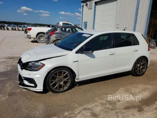 VOLKSWAGEN GOLF R