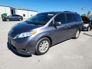 TOYOTA SIENNA XLE 8-PASSENGER