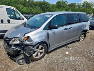 TOYOTA SIENNA L