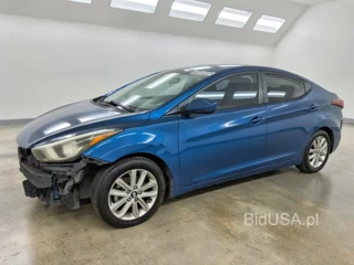HYUNDAI ELANTRA SE
