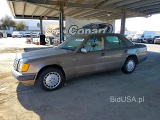 MERCEDES-BENZ 300 E 2.6