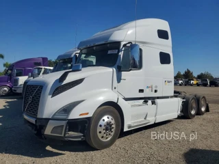VOLVO VNL