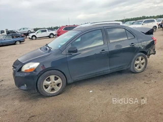 TOYOTA YARIS BASE