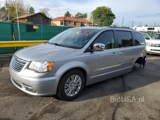 CHRYSLER TOWN & COUNTRY TOURING L