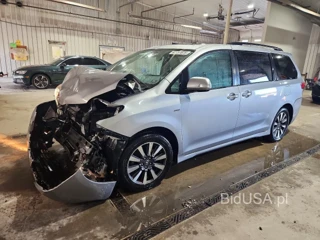 TOYOTA SIENNA LIMITED 7-PASSENGER