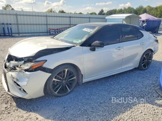 TOYOTA CAMRY XSE V6