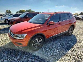 VOLKSWAGEN TIGUAN SE