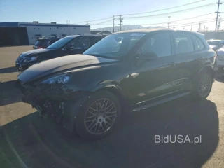 PORSCHE CAYENNE GTS