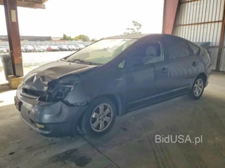 TOYOTA PRIUS BASE