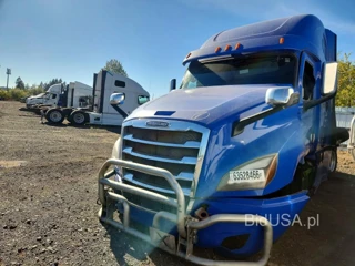 FREIGHTLINER CASCADIA 126 SLEEPER CAB"