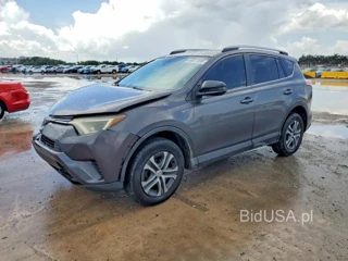 TOYOTA RAV4 LE