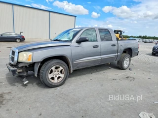 DODGE DAKOTA QUAD SLT
