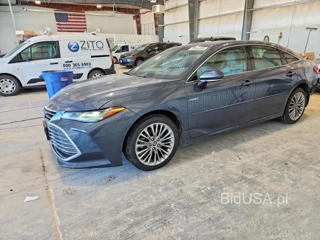 TOYOTA AVALON HYBRID LIMITED
