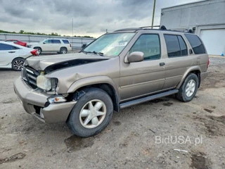 NISSAN PATHFINDER SE