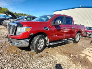 NISSAN TITAN SV