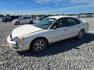 FORD TAURUS SE
