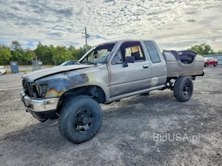 TOYOTA PICKUP DX V6