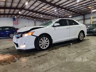 TOYOTA CAMRY XLE V6