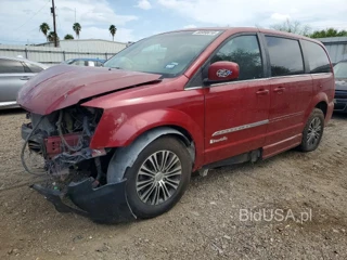CHRYSLER TOWN & COUNTRY S