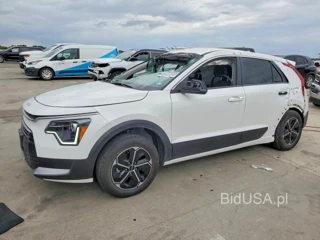 KIA NIRO LX