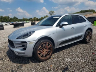 PORSCHE MACAN TURBO