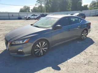 NISSAN ALTIMA SR